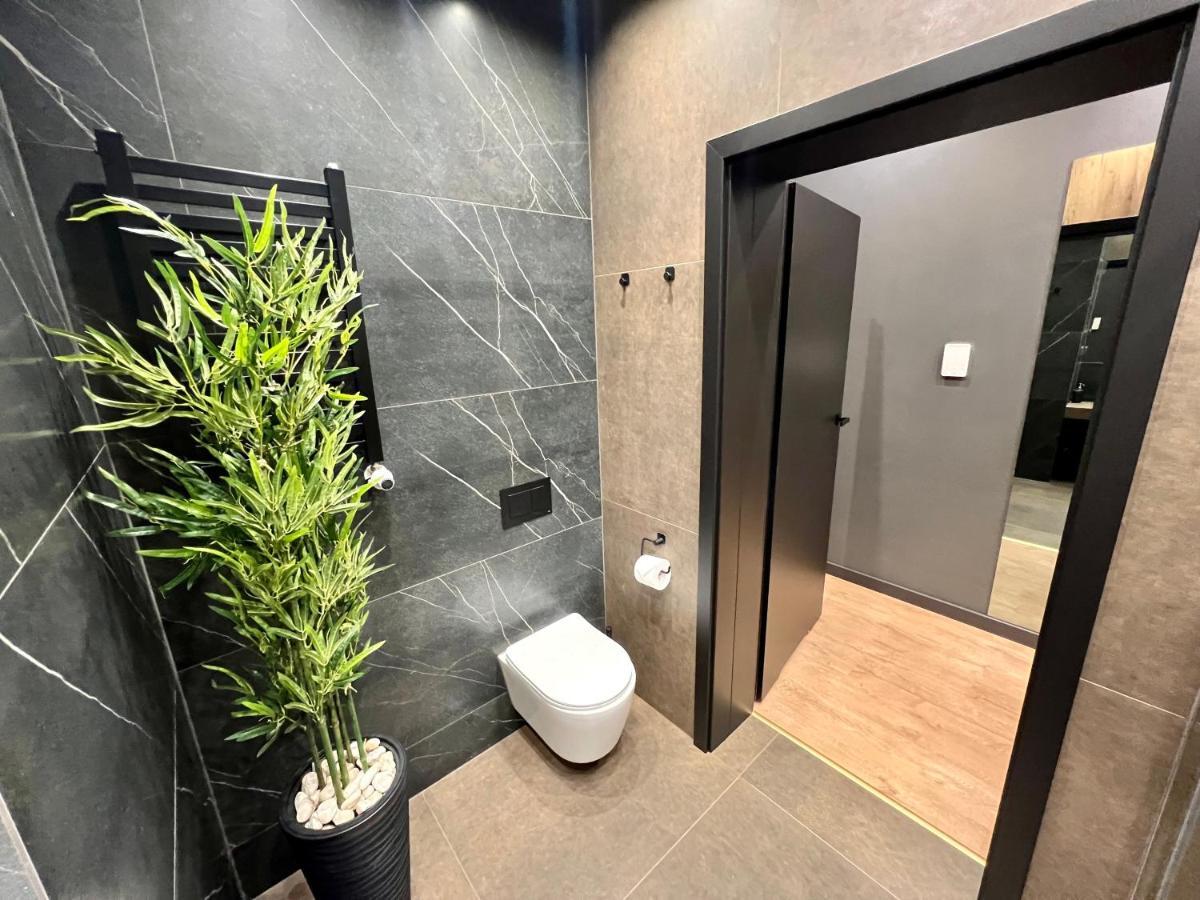Apartament Spot Klonowa Кельце Екстер'єр фото